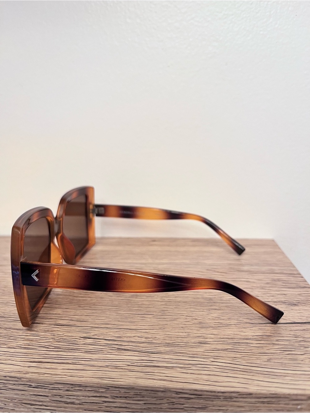 Kendall + Kylie Fiona Square Oversized Statement Sunglasses Brown Lenses - Picture 4 of 5